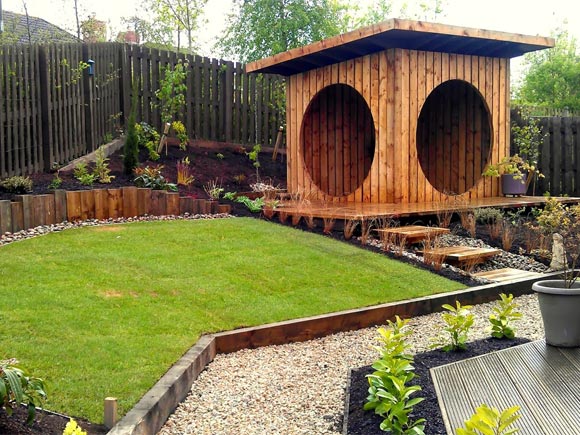 The garden "pod" is a great focal point in this garden as well as somewhere to shelter from the weather