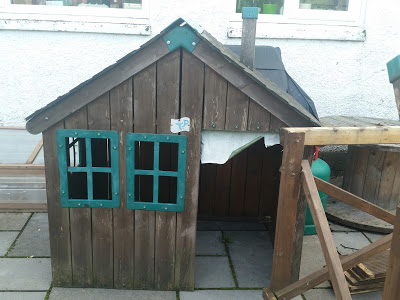 Before: the playhouse needed a bit of Lulufication (yes, that IS a word!)