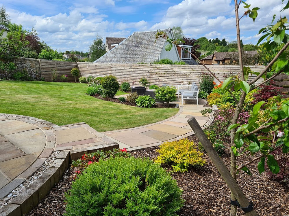 relaxing garden in dunblane